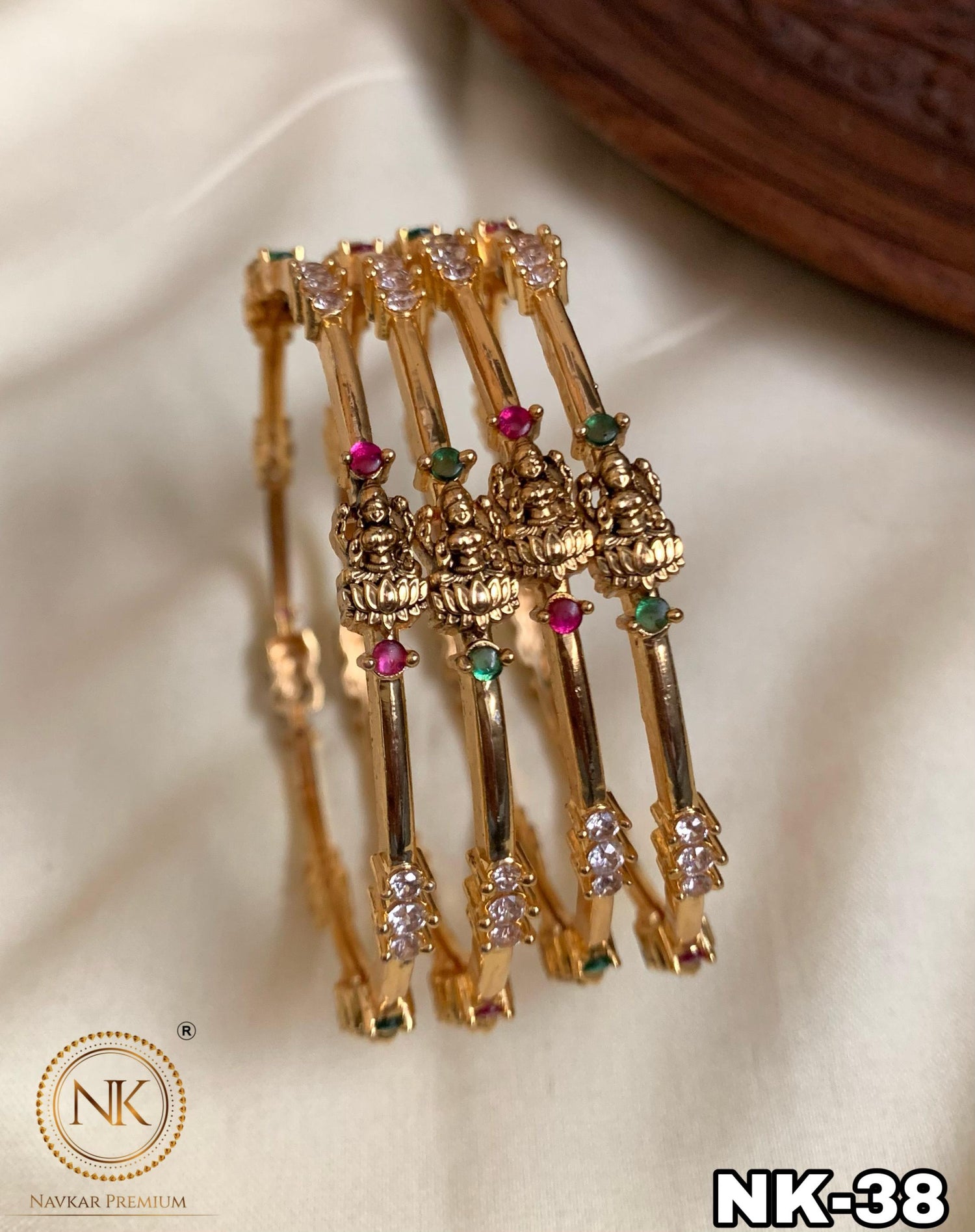BANGLES