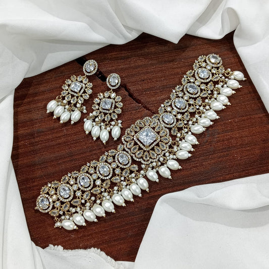 White pearl and Kundan bridal choker